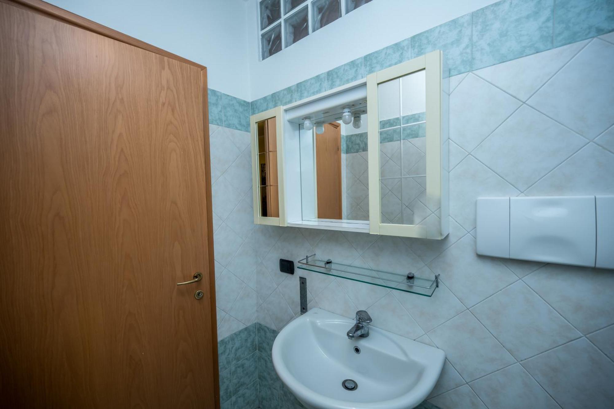 Cozy Suite Rogoredo Apartment Next To The Metro And Train Station Мілан Екстер'єр фото